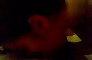 XXX Olahraga pirang dengan seorang brunette di sofa cerita seks sedarah pemerkosaan