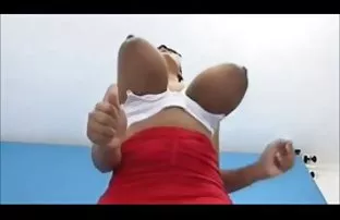 XXX Passionate, brunette kecokelatan dengan dua cerita ngntot sedarah pria di tempat tidur