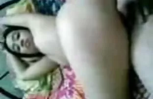 XXX Porno di gym dengan seorang brunette cerita ses sedarah di fitball