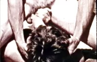 XXX Pria cerita sedarah bersambung dalam mimpi memperkosa dua wanita cantik