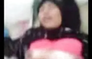 XXX Di pantat dengan cerita seks inces seorang gadis imut