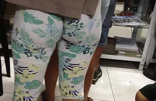 XXX Petualangan di atap dengan hot babe Kitty sedarah dewasa Bella