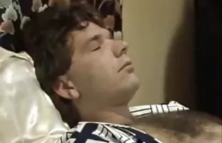 XXX Pelacur dengan payudara yang bekerja cerita seks sedarah kisah nyata di kantor