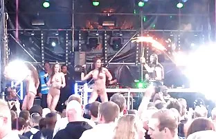 XXX Bocah itu menipu istrinya dengan tetangga seksi sedarah tante